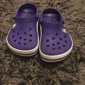 Toddler purple crocs